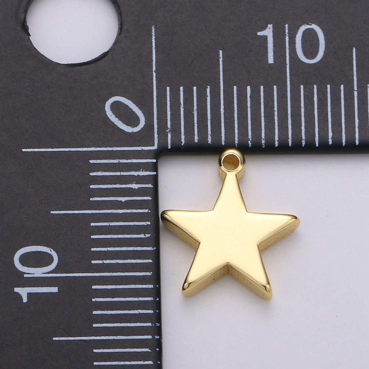 12x12mm 24k Gold plated Star Charms, Gold Star Pendant, Celestial Jewelry Minimalist Jewelry Making supply, D-683 - DLUXCA