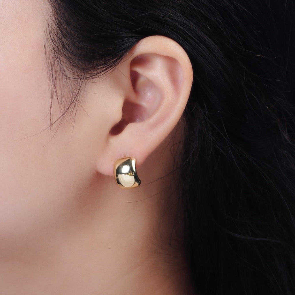 14K Gold plated 14mm Wide Minimalist Cartilage C-Shaped Hoop Earrings | V460 - DLUXCA
