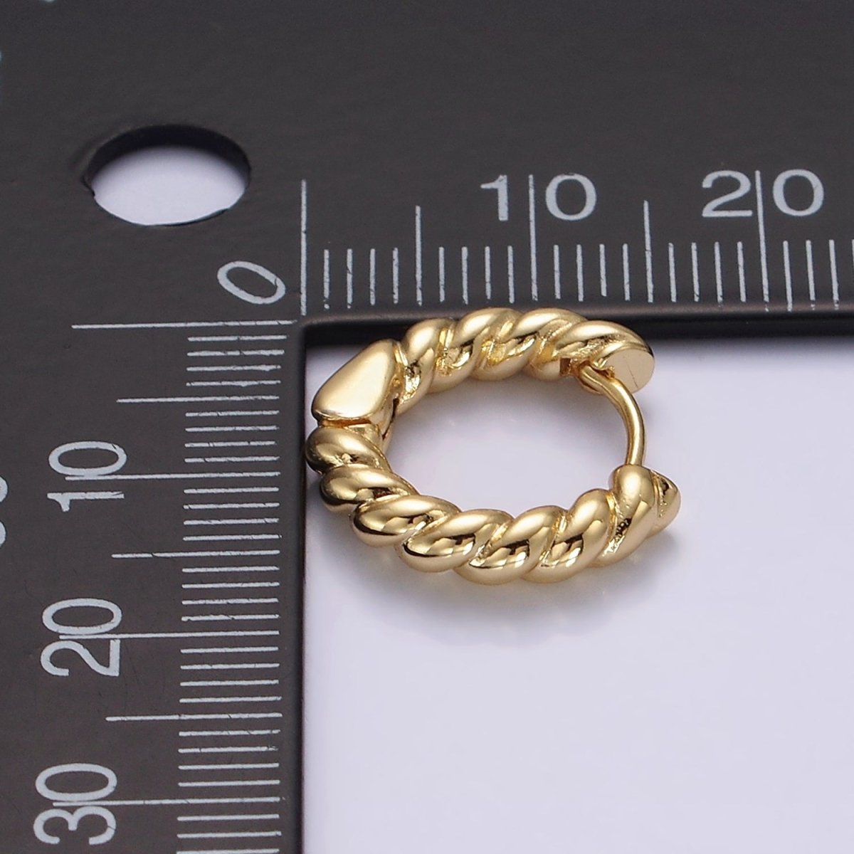 14K Gold plated 15mm Braided Croissant Huggie Earrings | AE905 - DLUXCA