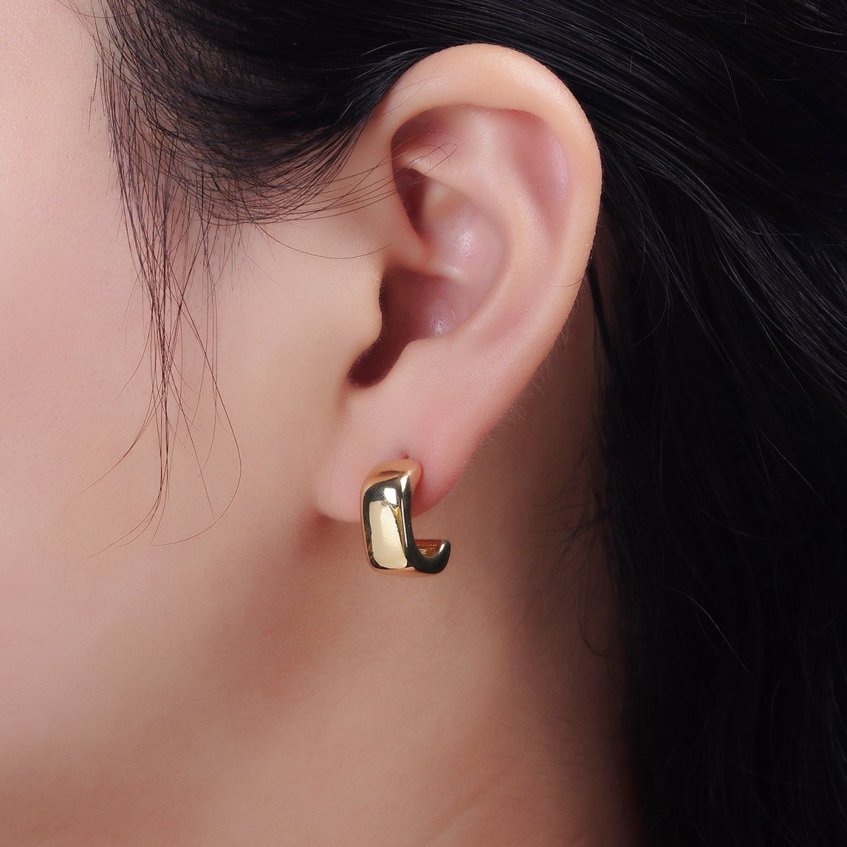 14K Gold plated 15mm Hexagonal Modern Statement C-Shaped Hoop Kylie Earrings | AE950 - DLUXCA