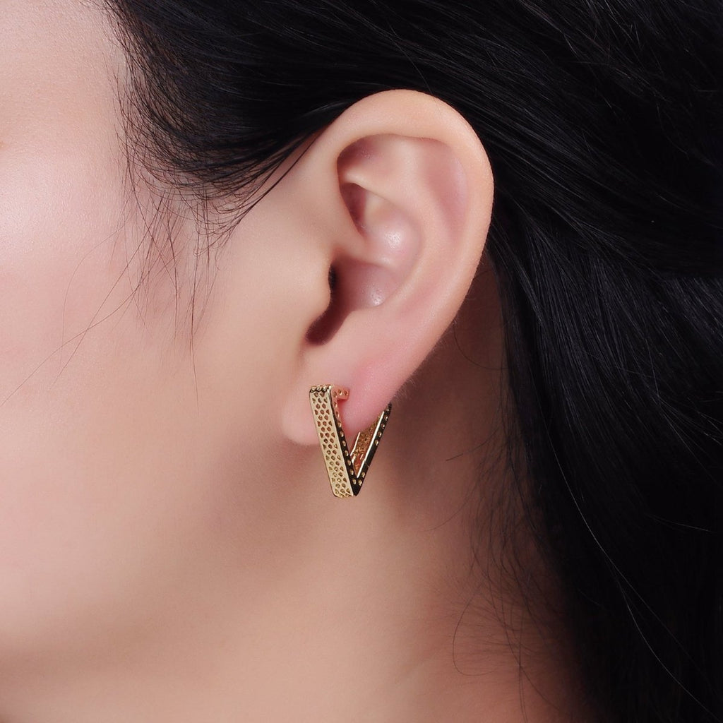 14K Gold plated 20mm Heart Hexagonal Filigree Triangle Hoop Earrings | AE721 - DLUXCA