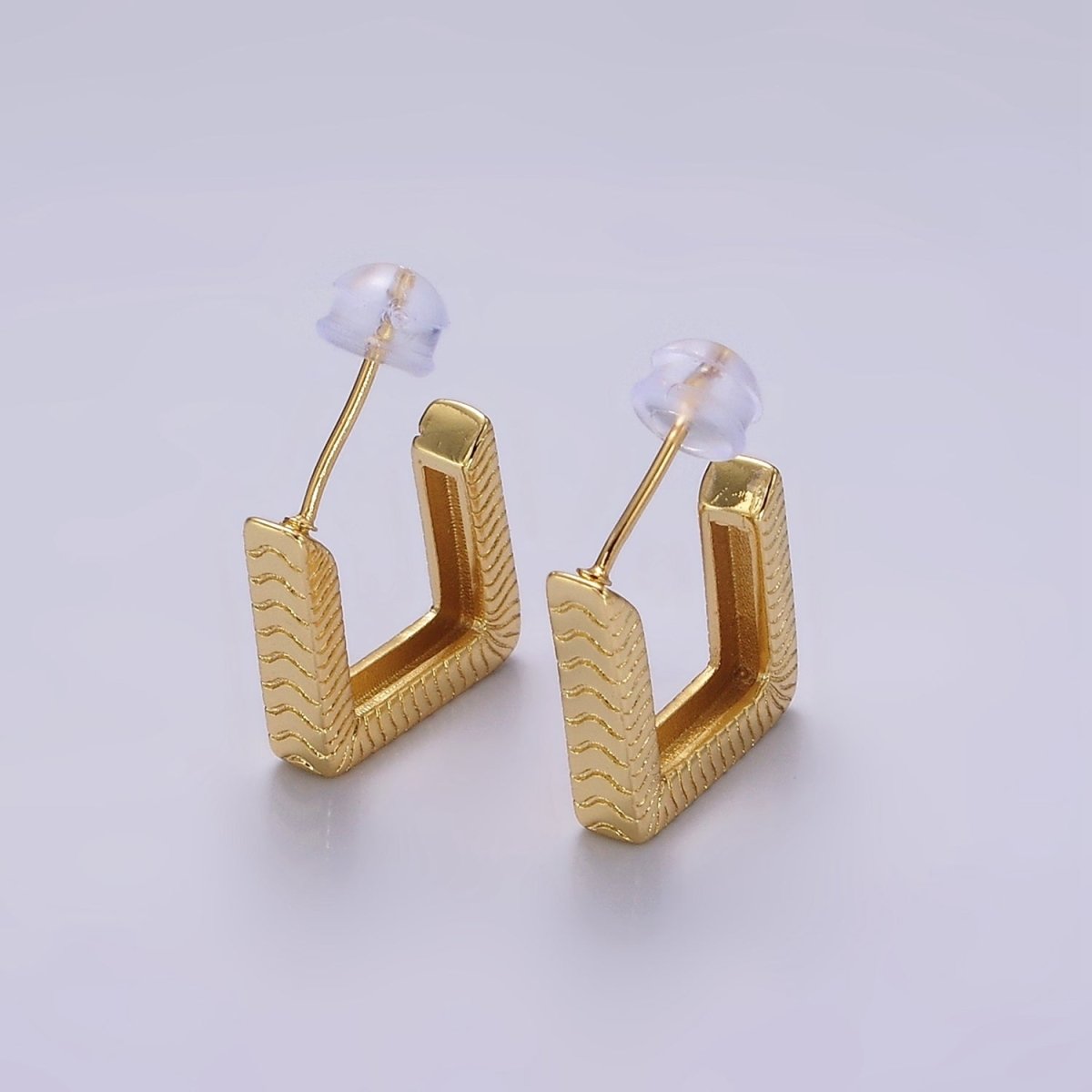 14K Gold plated 20mm Line-Textured Rhombus Geometric C-Shaped Hoop Earrings | AE375 - DLUXCA