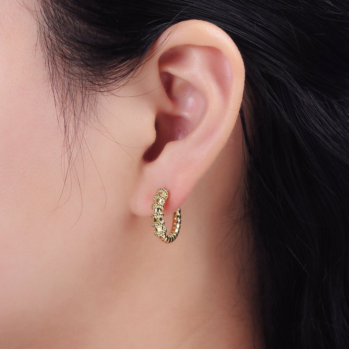 14K Gold plated 23mm Twisted Croissant Lined C-Shaped Hoop Earrings | AE173 - DLUXCA