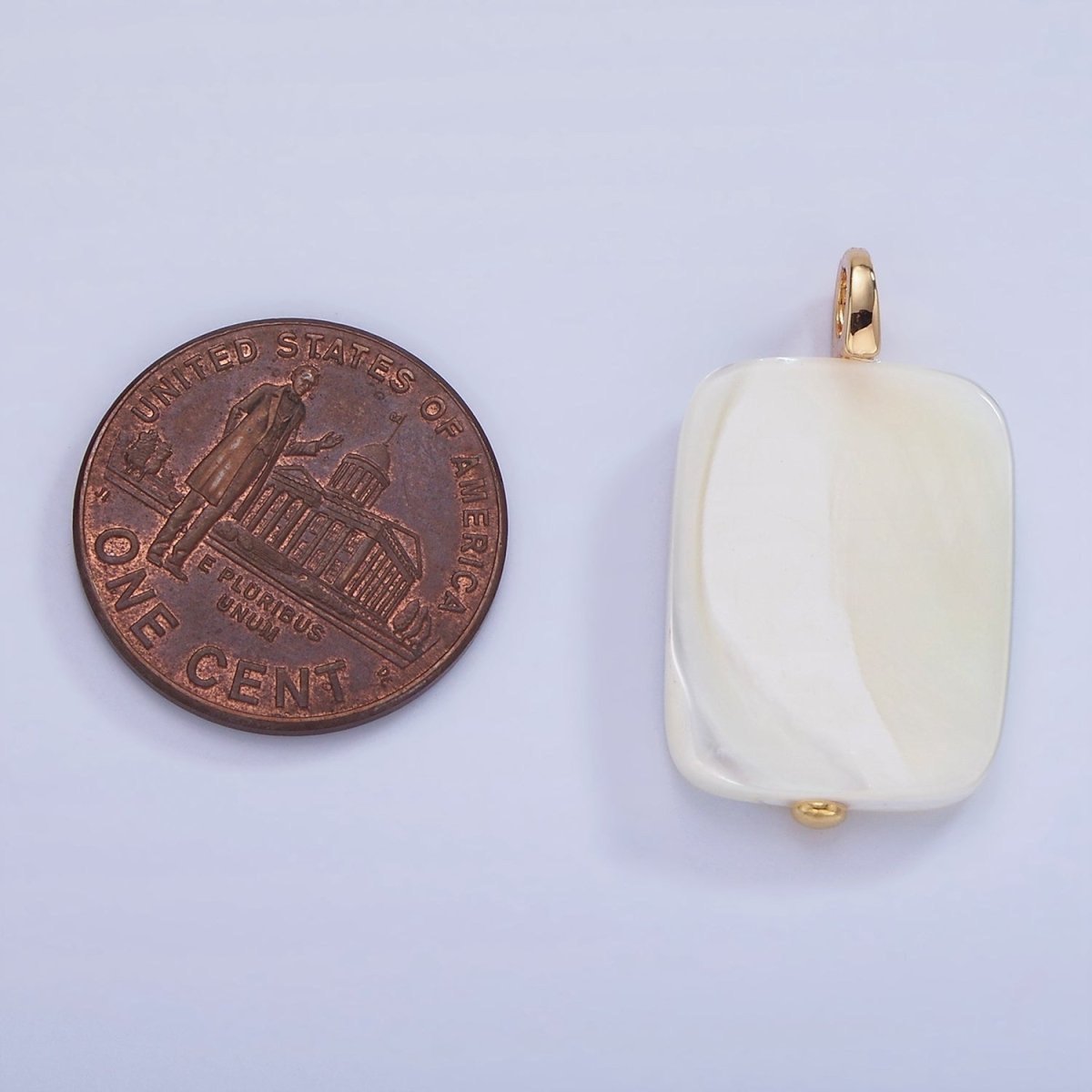 14K Gold plated 25mm Rectangular Flat Shell Pearl Pendant | P1678 - DLUXCA
