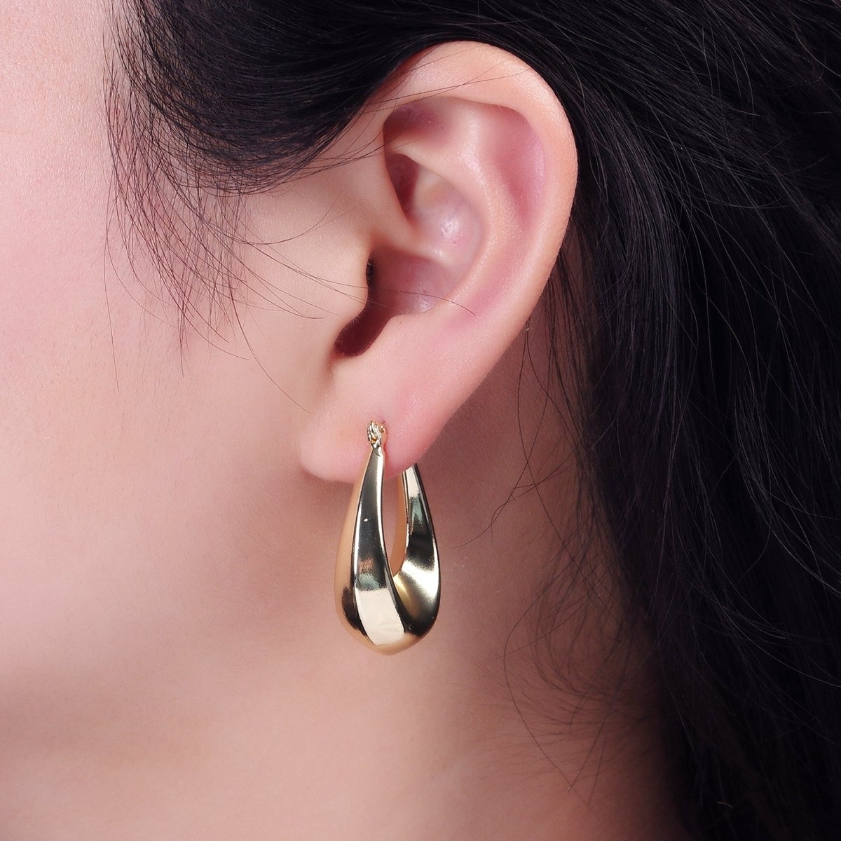 14K Gold plated 30mm Chubby Curved U-Shaped Minimalist Latch Hoop Earrings | AE383 - DLUXCA