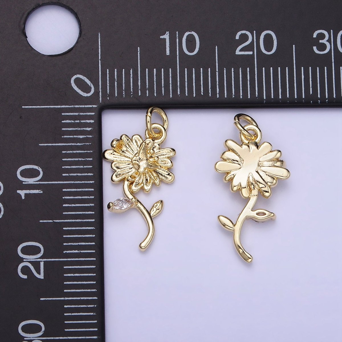14K Gold plated Daisy Flower w/ Butterfly CZ Charm | AG-678 - DLUXCA