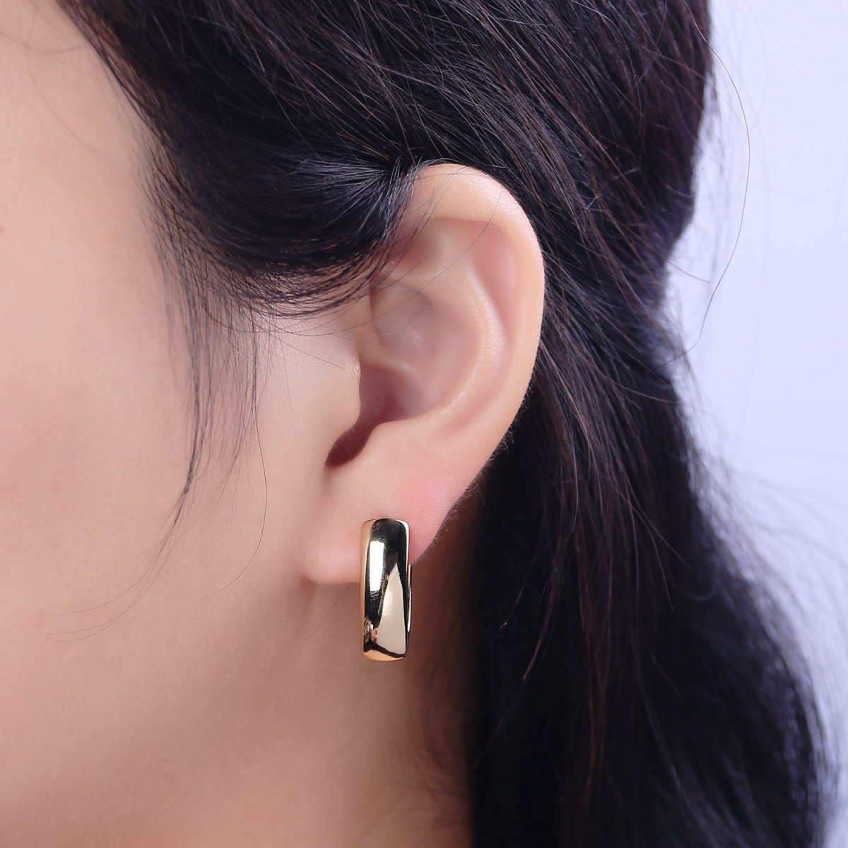14K Gold plated Hinged Huggie Earrings Minimalist Hoop Earrings Wholesale Jewelry T-290 - DLUXCA