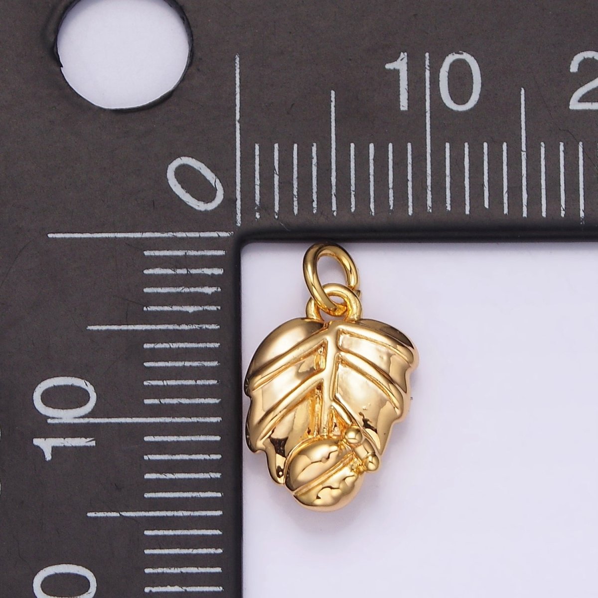 14K Gold plated Ladybug Palm Leaf Add-On Charm | N-1768 - DLUXCA