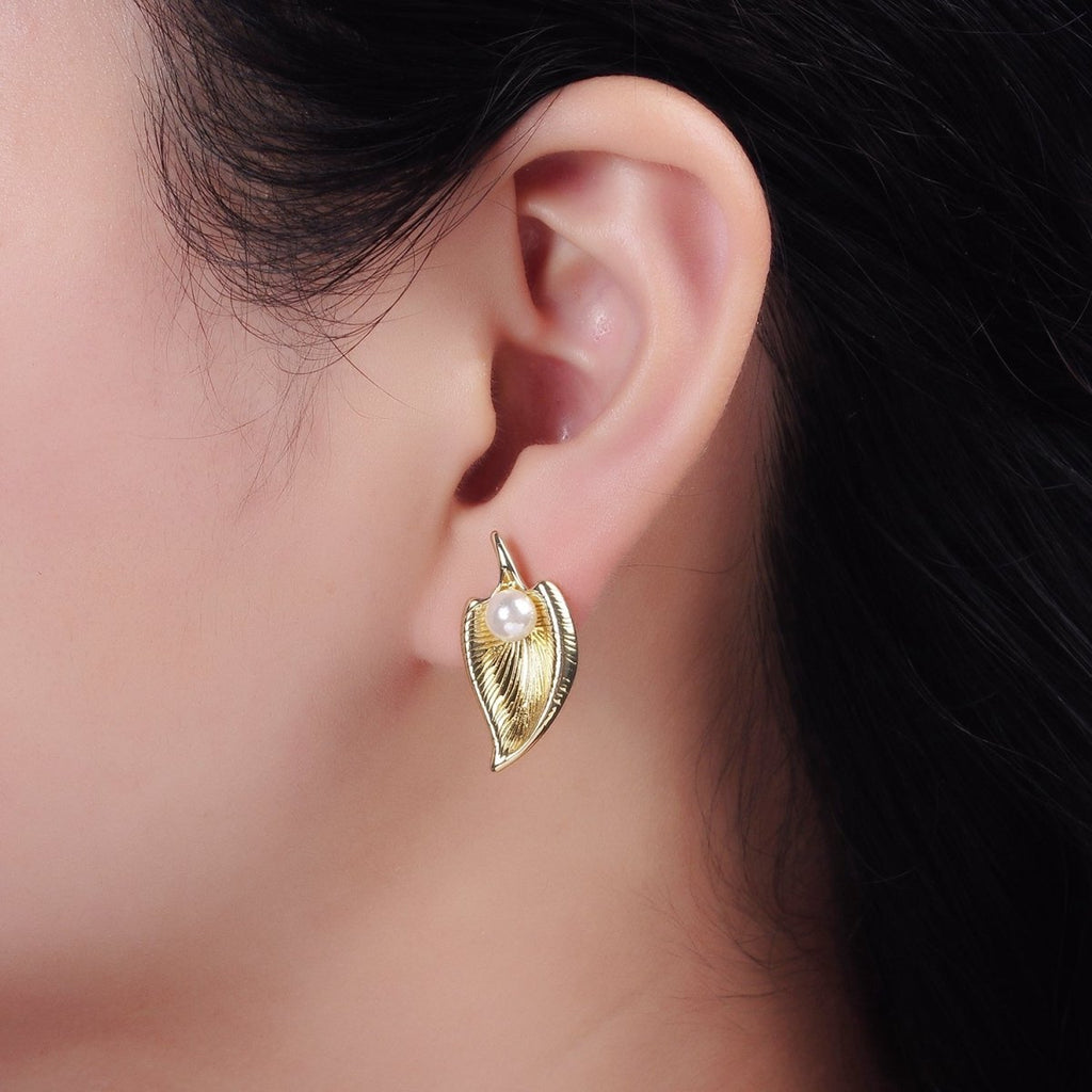 14K Gold plated Pearl Curved Line-Textured Teardrop Dome Stud Earrings Set | AE955 - DLUXCA
