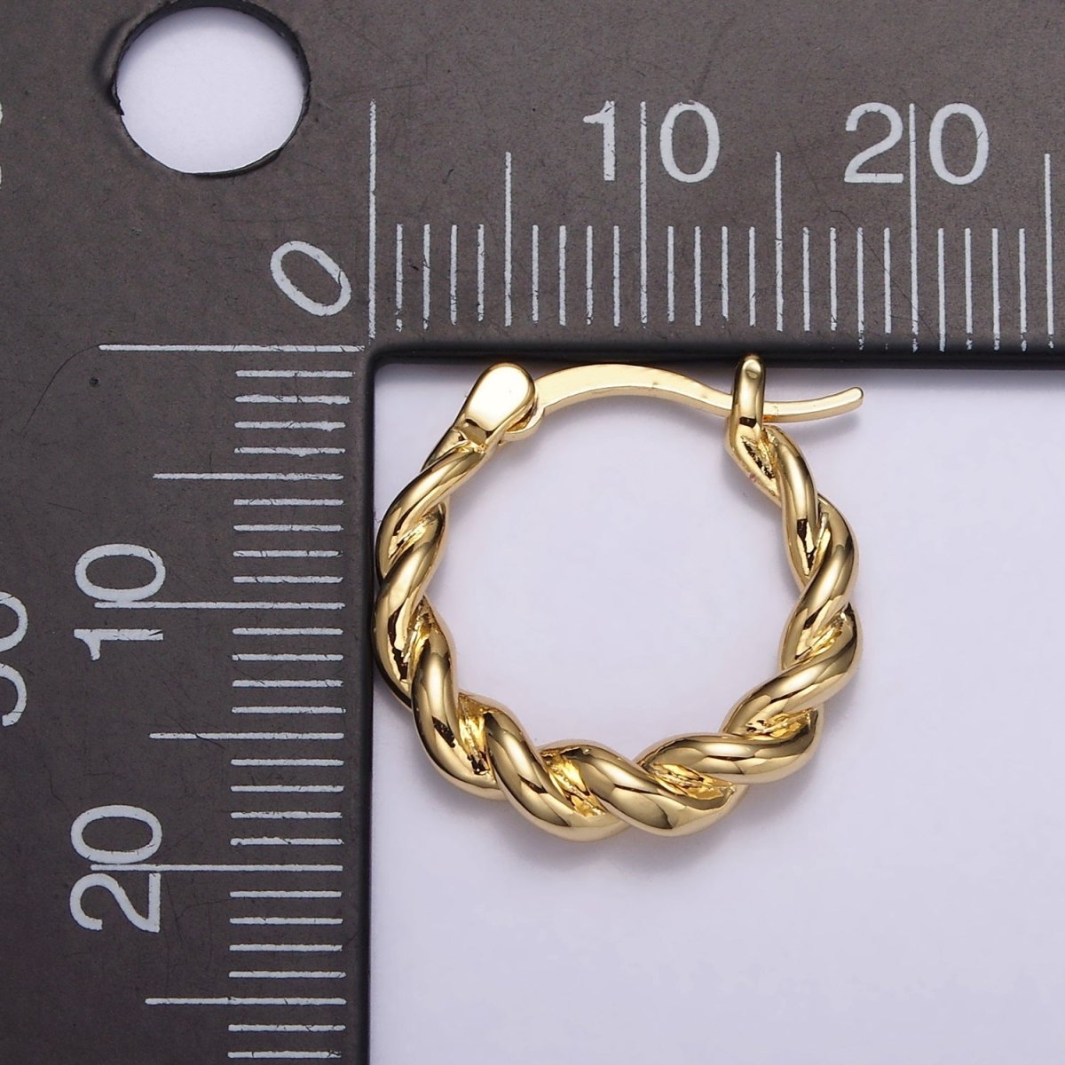 16K Gold plated 20mm Twisted Rope French Lock Latch Hoop Earrings | AE602 - DLUXCA