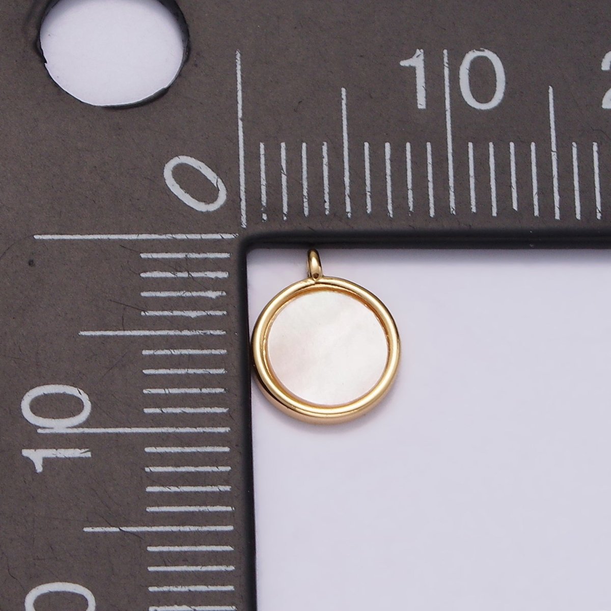 16K Gold plated 7mm Shell Pearl Minimalist Bezel Pendant | N1495 - DLUXCA