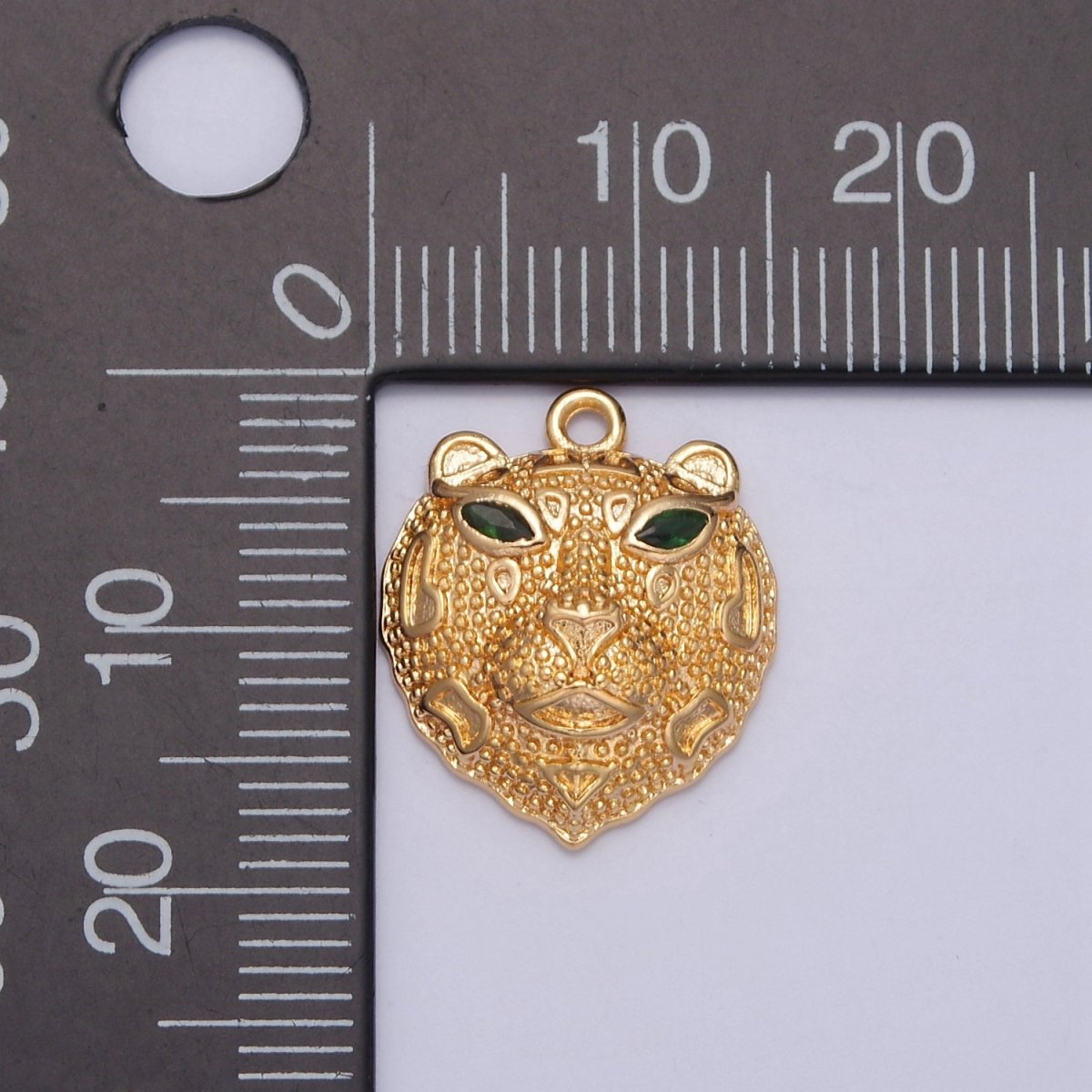 16K Gold plated Green-Eyed Leopard Head Textured Animal Charm E-780 - DLUXCA