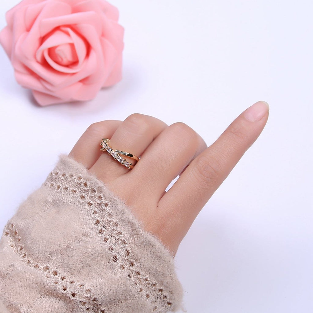 16K Gold plated Stacking Double Band Unique Clear Crystal Zirconia CZ Adjustable Ring U-304 - DLUXCA