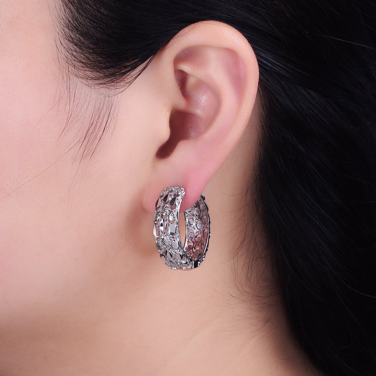 16K Gold plated Triple Teardrop Textured 28mm Hoop Earrings in Gold & Silver | AB1557 AB1558