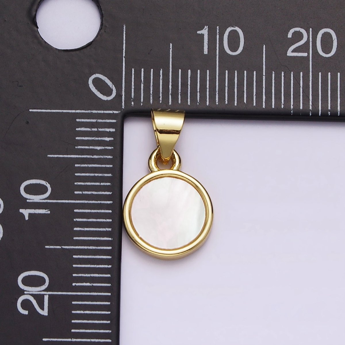 18K Gold plated 16.5mm White Shell Pearl Round Circle Pendant | AA555 - DLUXCA