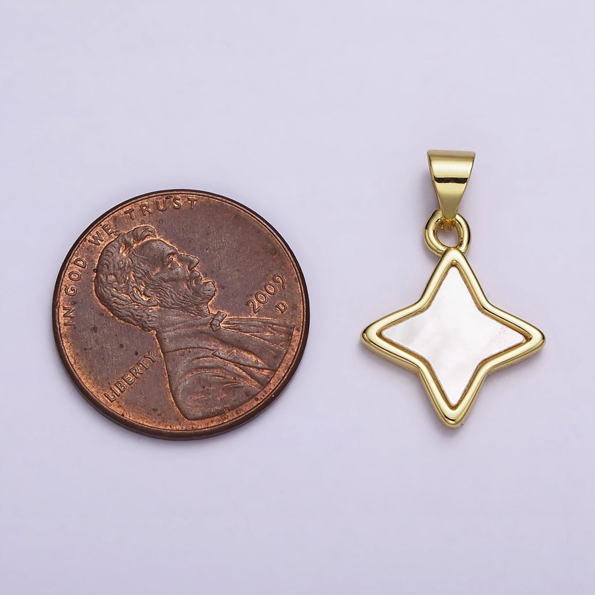 18K Gold plated 20.8mm White Shell Pearl Celestial Star Pendant | AA552 - DLUXCA