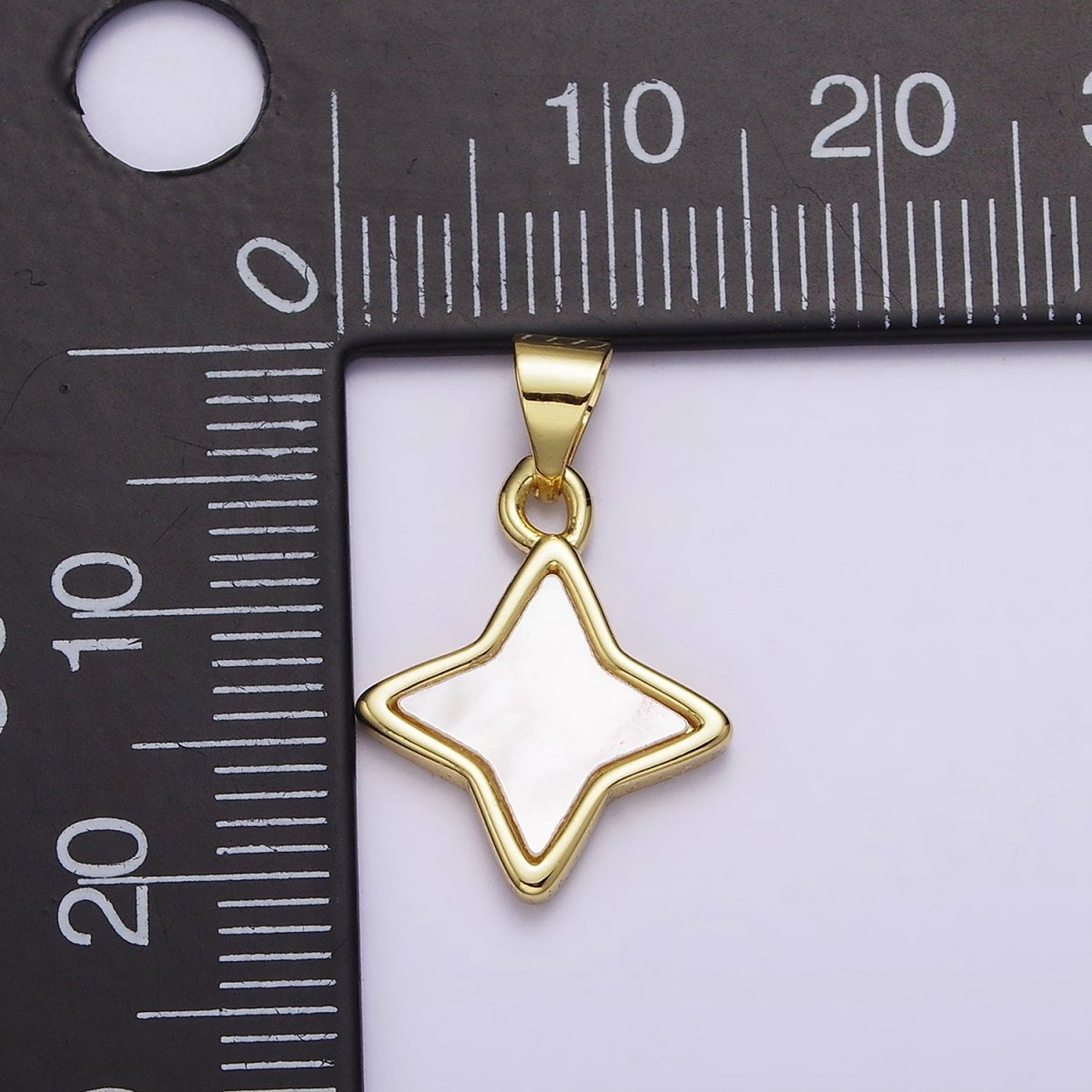 18K Gold plated 20.8mm White Shell Pearl Celestial Star Pendant | AA552 - DLUXCA