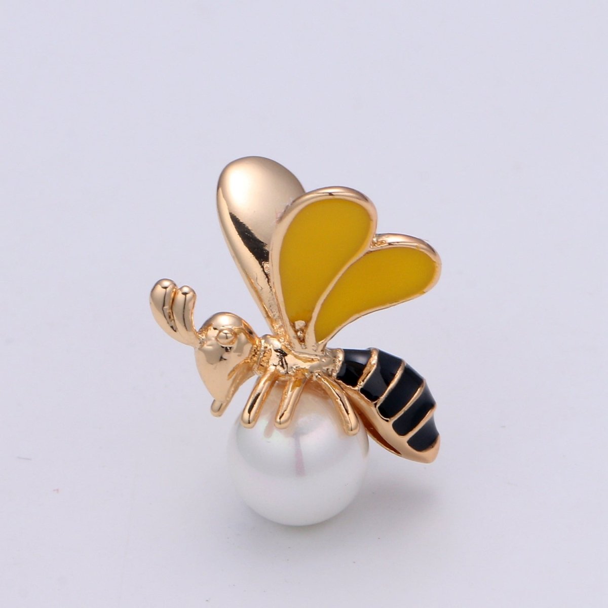 18k Gold plated Bee Pendant Gold Bumble Bee Charm, Honey Bee Charm with Pearl for Necklace Supplies Component E-133 - DLUXCA