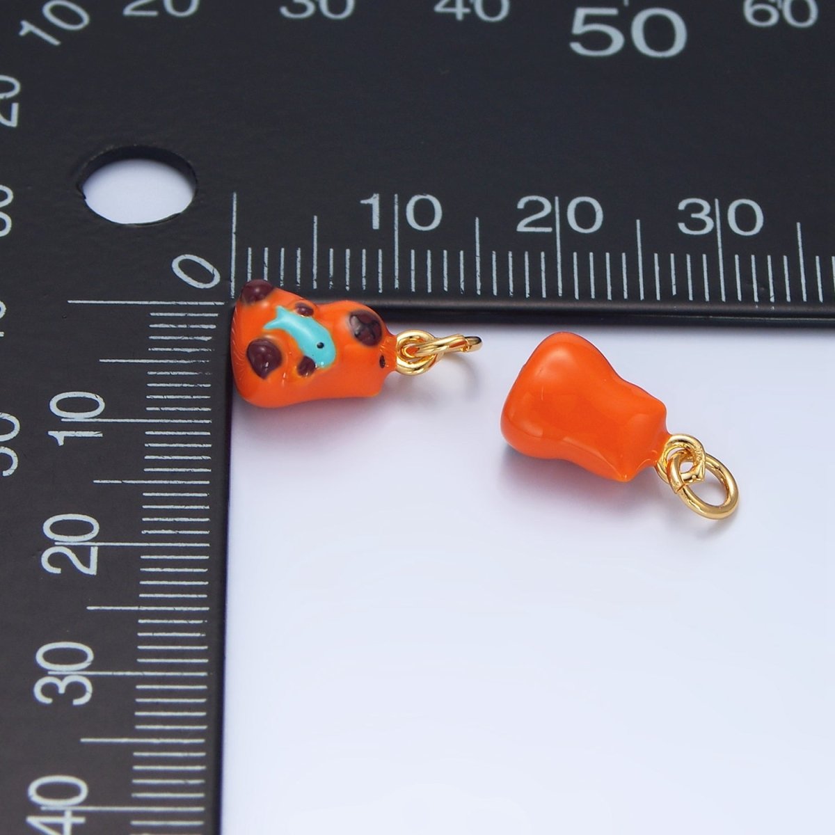 24K Gold plated 10mm Glass Capybara with Fish Animal Charm | X577 - DLUXCA