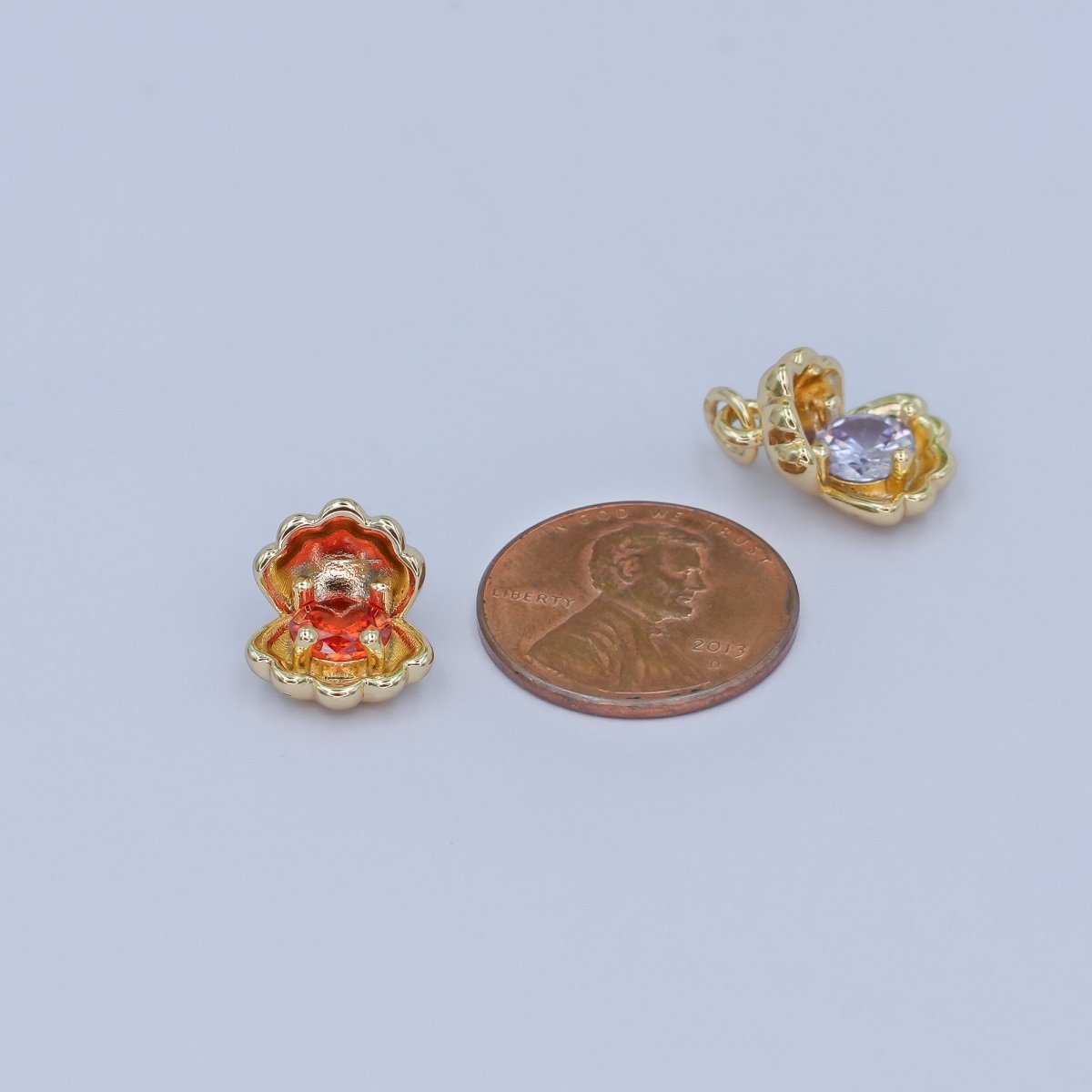 24K Gold plated 14.5mm CZ Sea Shell Clam 3D Multidimensional Charm | N033 - DLUXCA
