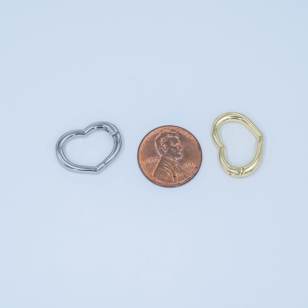 24K Gold plated 14.8mm Minimalist Heart Push Gate Finding in Gold & Silver | Z1136 - DLUXCA