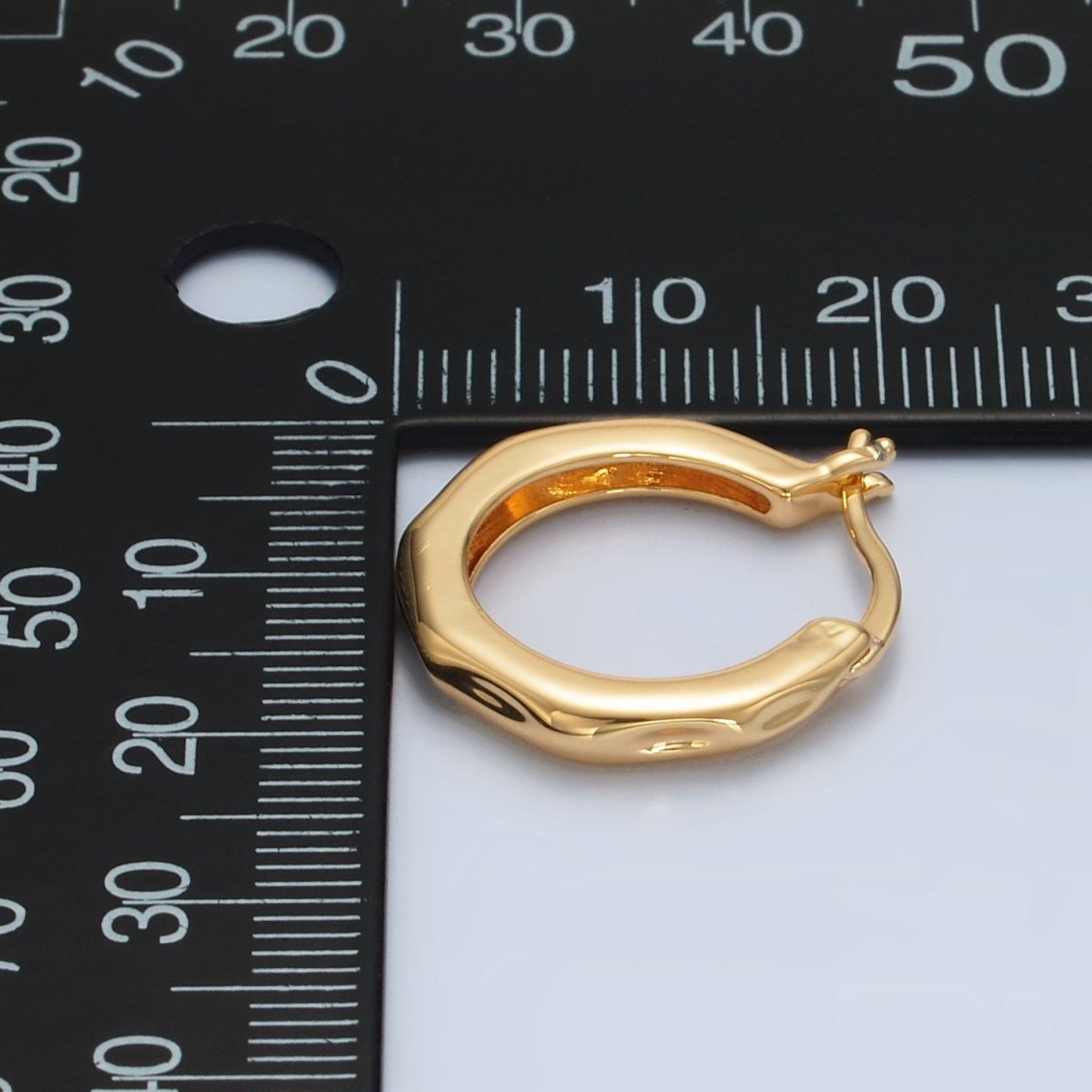 24K Gold plated 20mm Hammered Minimalist Cartilage Latch Hoop Earrings | T208 - DLUXCA