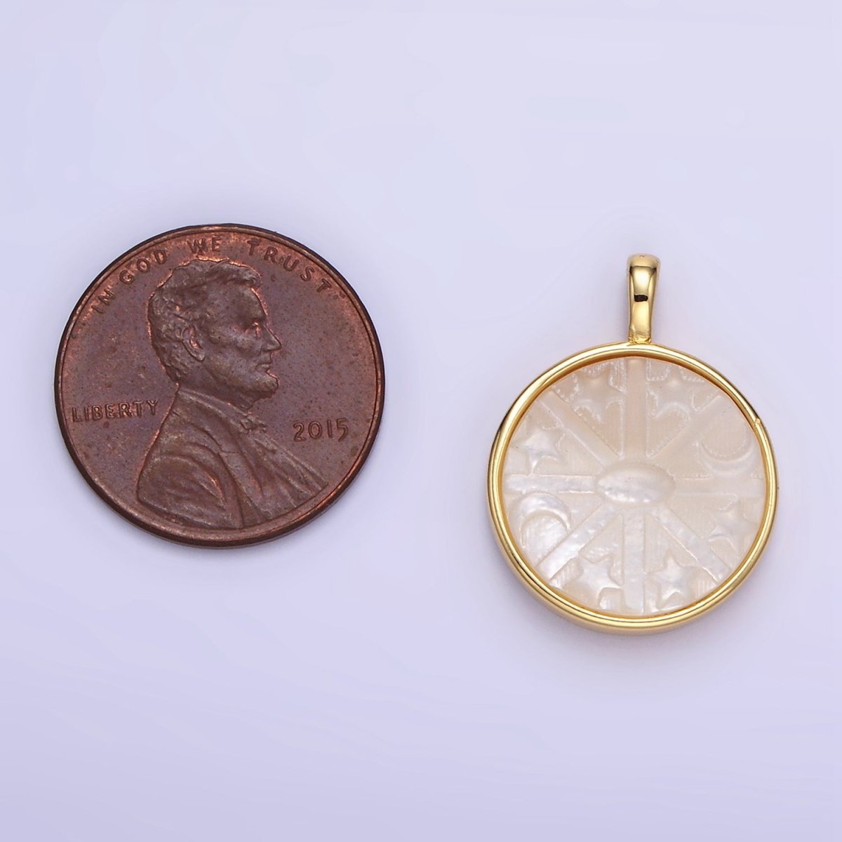 24K Gold plated Celestial Star Crescent Moon Shell Pearl Bezel Pendant | AA1355 - DLUXCA