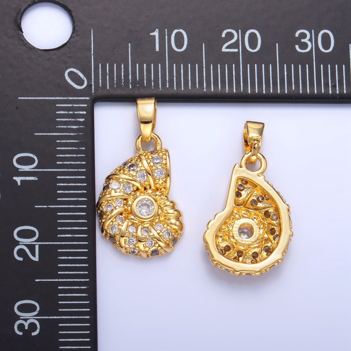 24K Gold plated Clear CZ Micro Paved Clam Sea Shell Pendant | AA1045 - DLUXCA