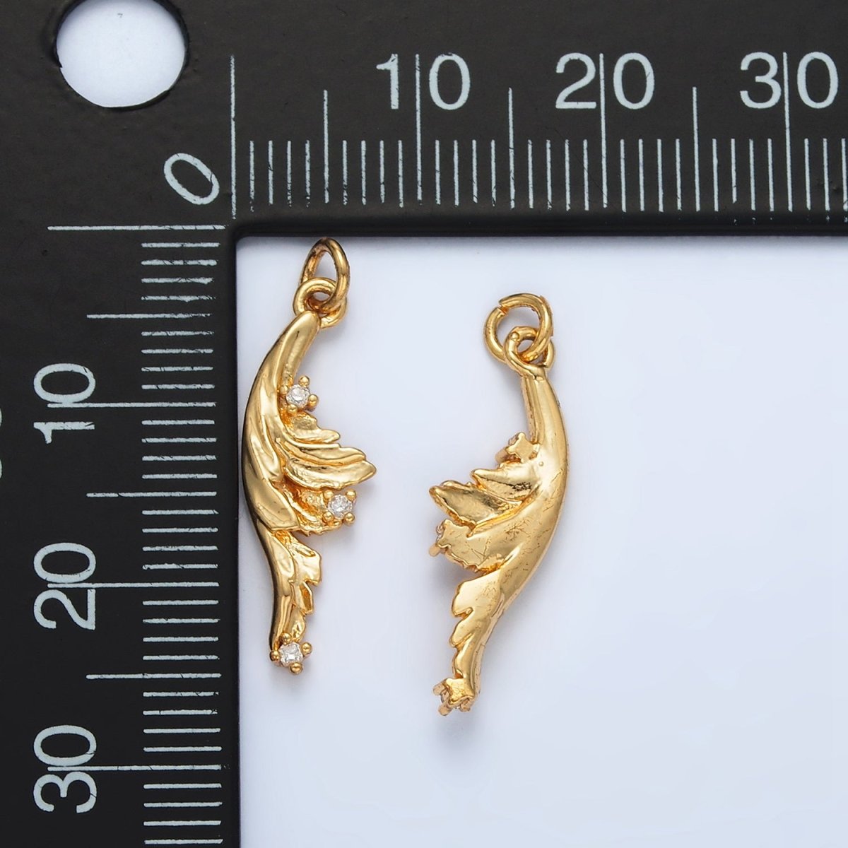 24K Gold plated CZ Curved Waves Leaf Nature Charm | AC131 - DLUXCA