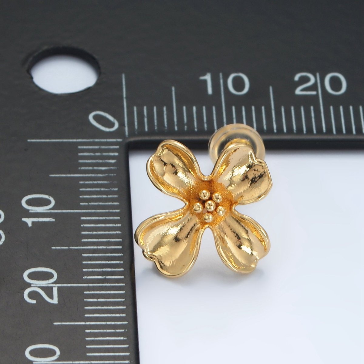 24k Gold plated Dotted Curved Petal Flower Stud Earrings Findings Supply | Z - 954 - DLUXCA