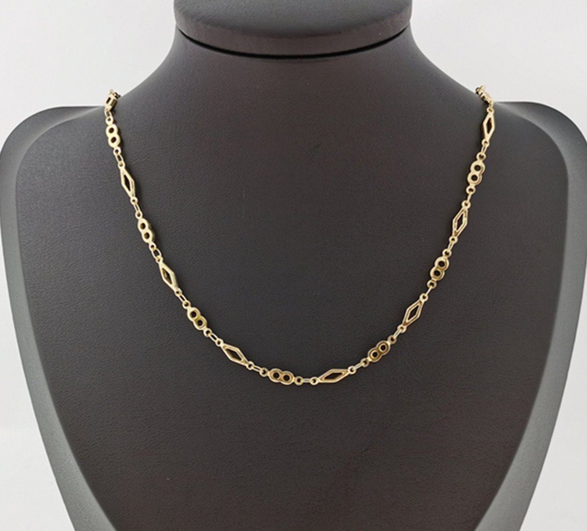 24K Gold plated Figure 8 Chain by Yard, Gold plated FIGURE 8 Chain by Yard, Wholesale Bulk Roll Chain for Jewelry Making, Size 11.5x3.5mm, DESIGNED Chain | ROLL-175 Clearance Pricing - DLUXCA