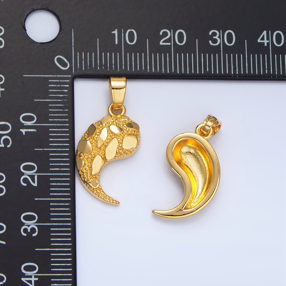 24K Gold plated Geometric Edged Textured Tusk Pendant | AA943 - DLUXCA