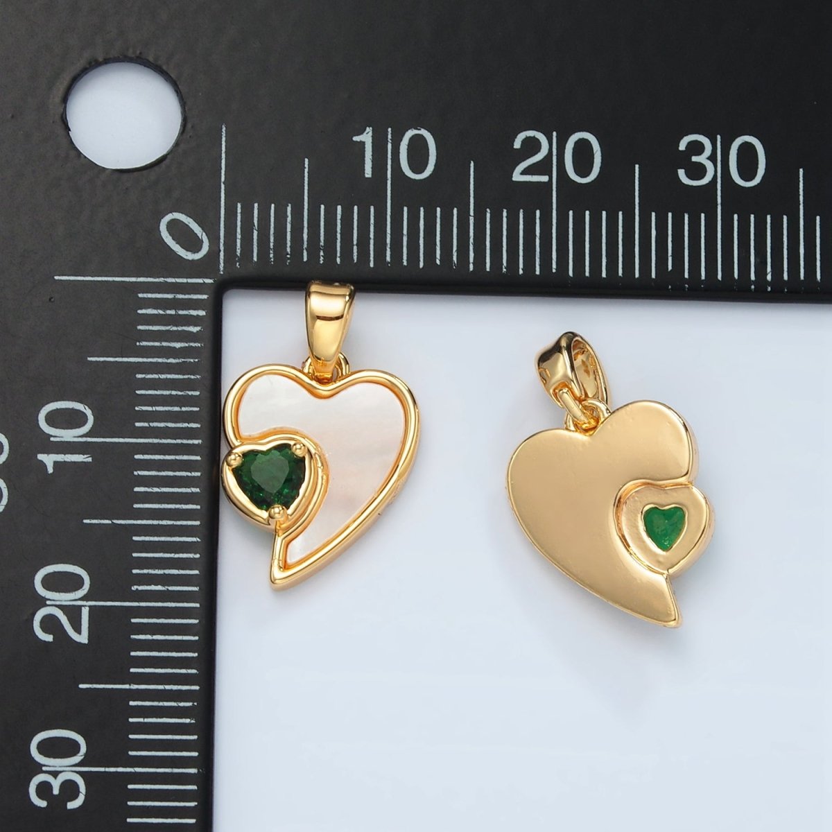 24K Gold plated Green CZ Shell Pearl Heart Bezel Pendant | H739 - DLUXCA