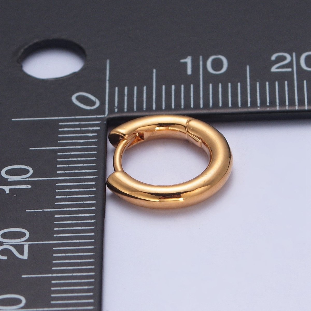 24K Gold plated Minimalist 13mm / 15mm Huggie Hoop Earrings | P-409