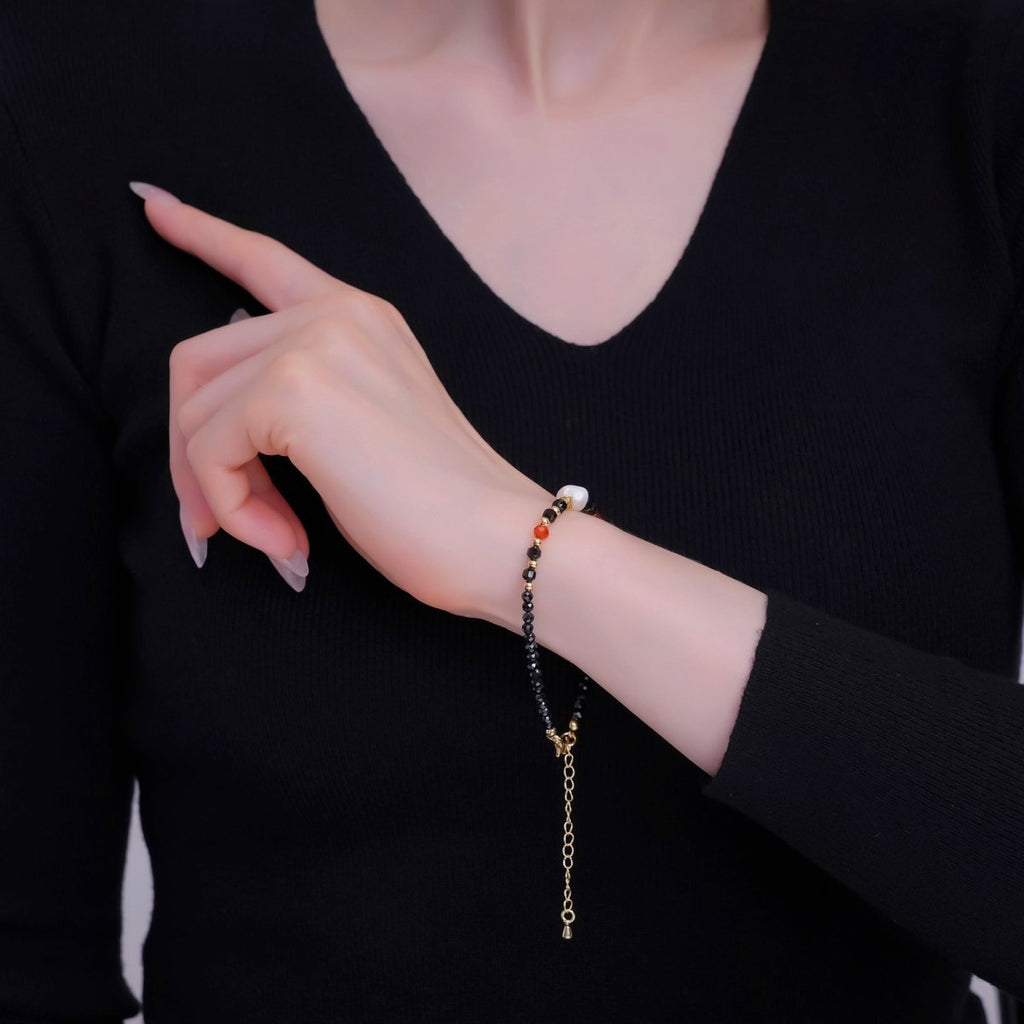 24K Gold plated Shell Black Multifaceted Crystal Gemstone 7.5 Bracelet | WA - 2888 