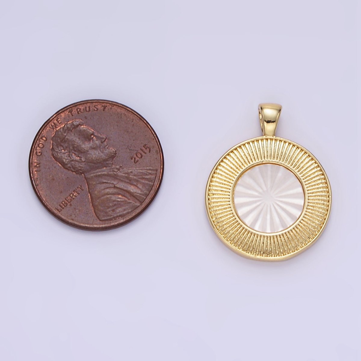 24K Gold plated Shell Pearl Sunburst Bezel Round Pendant | AA1335 - DLUXCA
