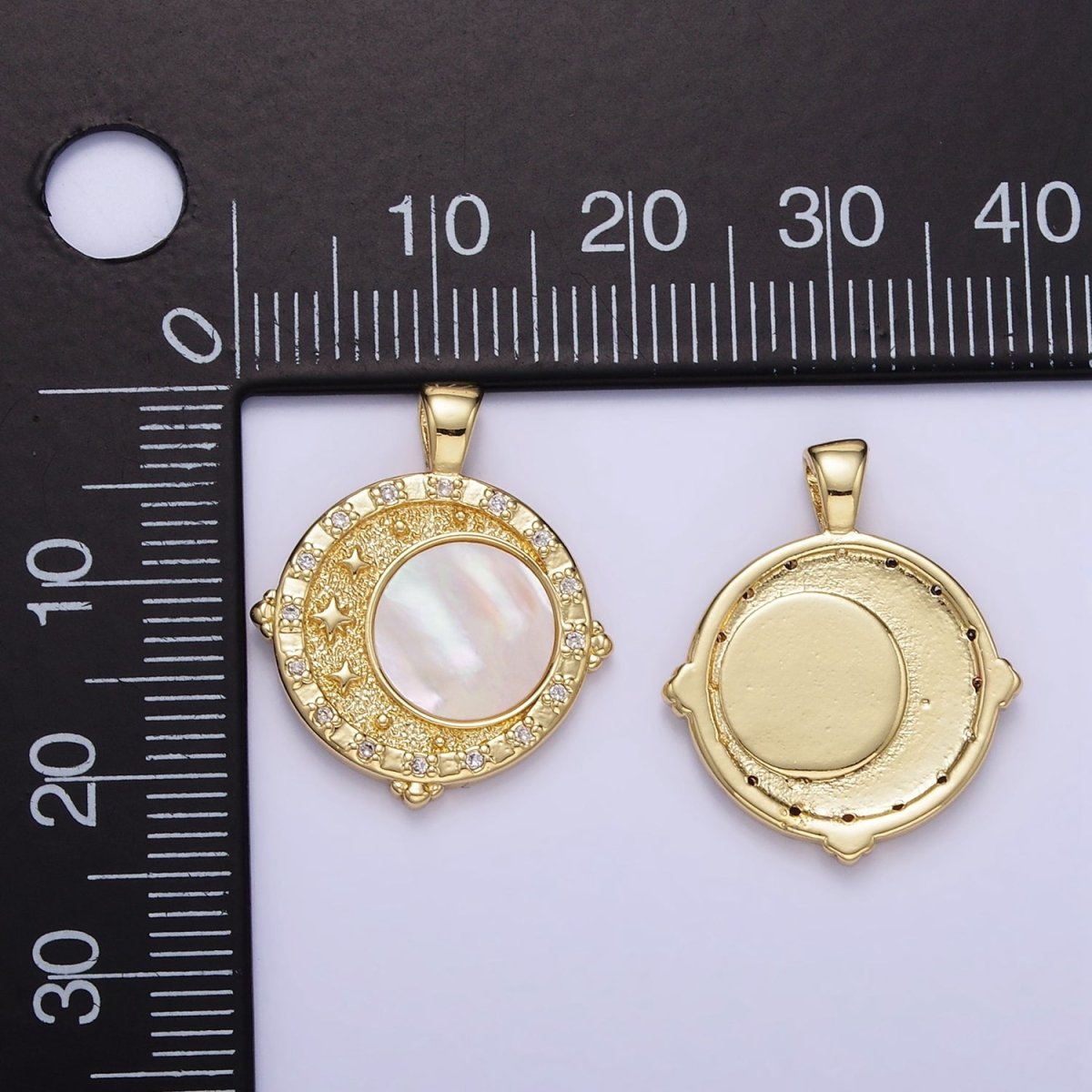24K Gold plated Shell Pearl Triple Celestial Star Hammered Pendant | AA1342 - DLUXCA