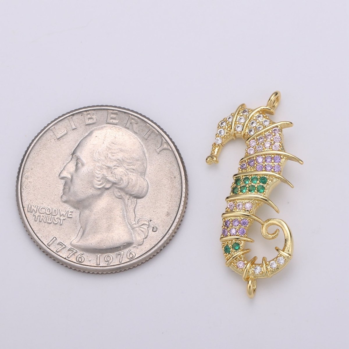 24K Gold plated Soft Pink and Green Sea Horse Connector F-543 - DLUXCA