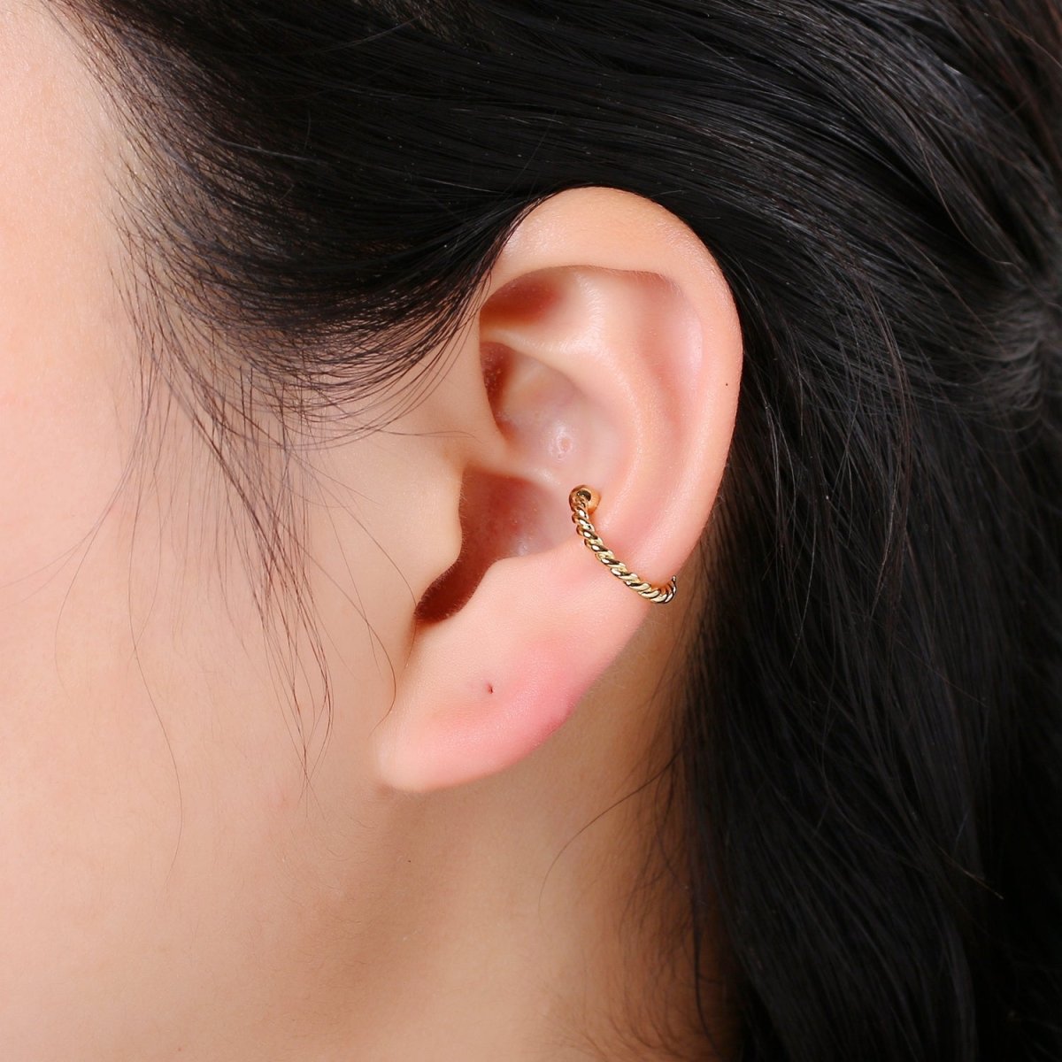 24K Gold plated Twist Earcuffs AI-084 - DLUXCA
