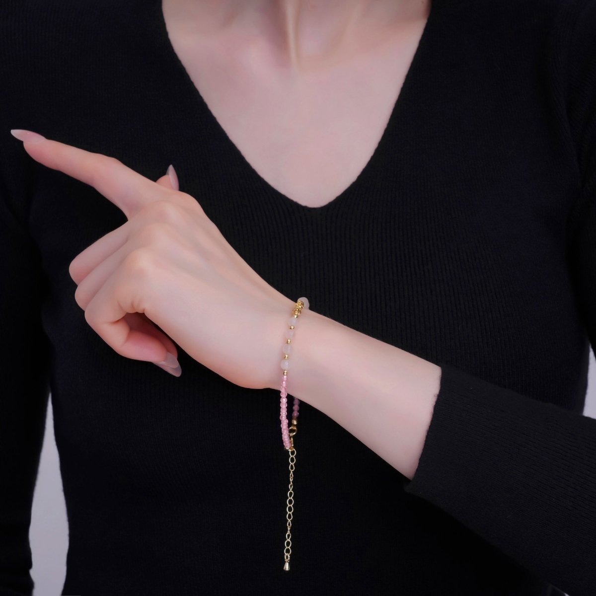 24K Gold plated White Pink Multifaceted Crystal Gemstone 7.5 Bracelet | WA - 2889 