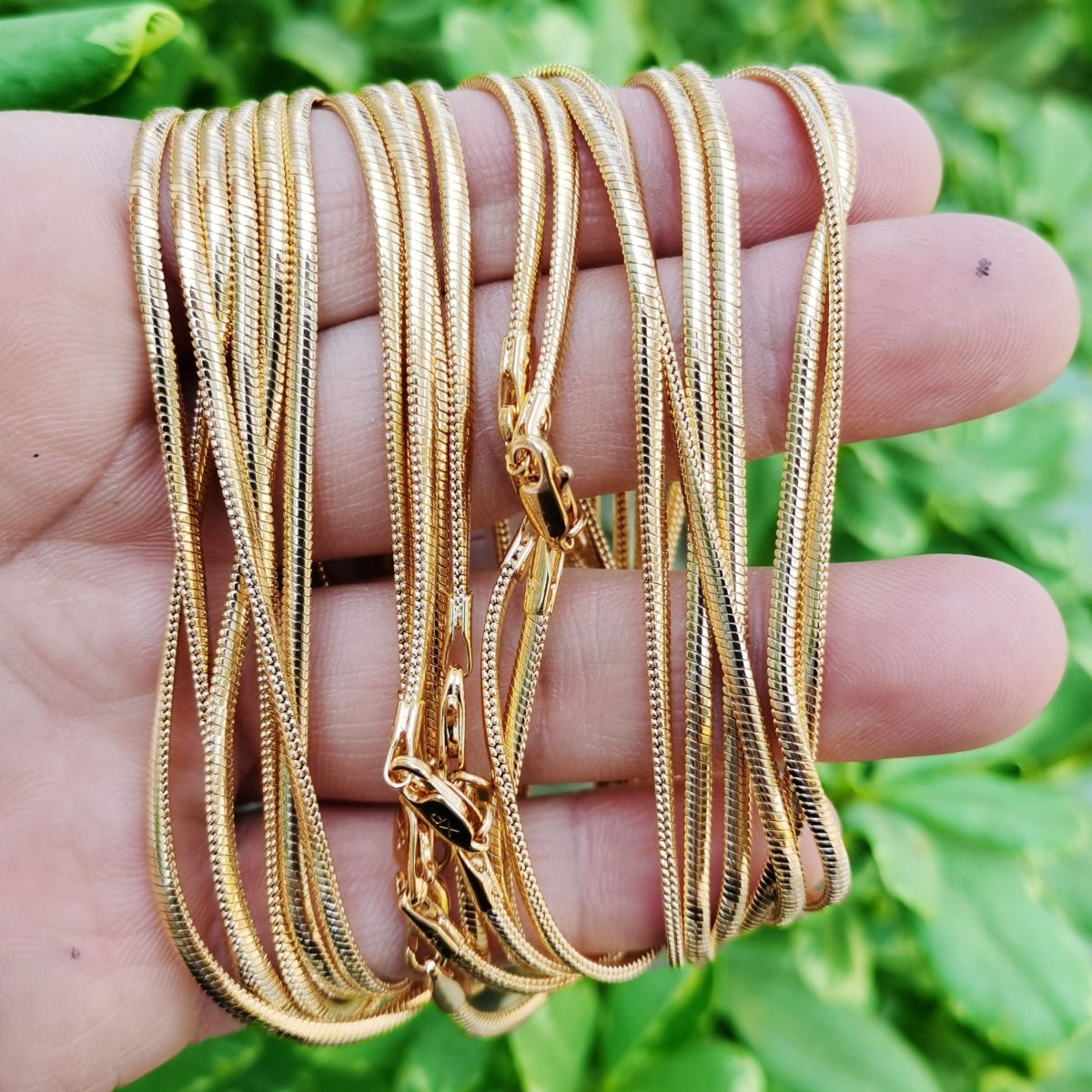 24K Gold Plated 23.3 Inches Omega Necklace 2.3mm in Width w/ Lobster Clasps | CN-798 Clearance Pricing - DLUXCA