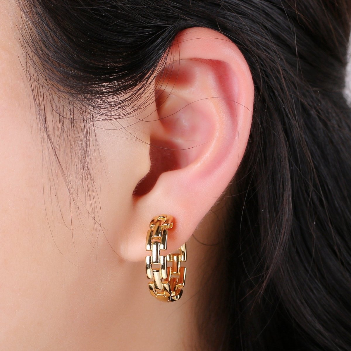 25mm Large Gold Link Hoops, 24k Gold plated Hoop Earrings, Chunky Hoop Earrings, Big Hoop Earrings, Bold Chain Hoops for everyday wear Q-351 - DLUXCA
