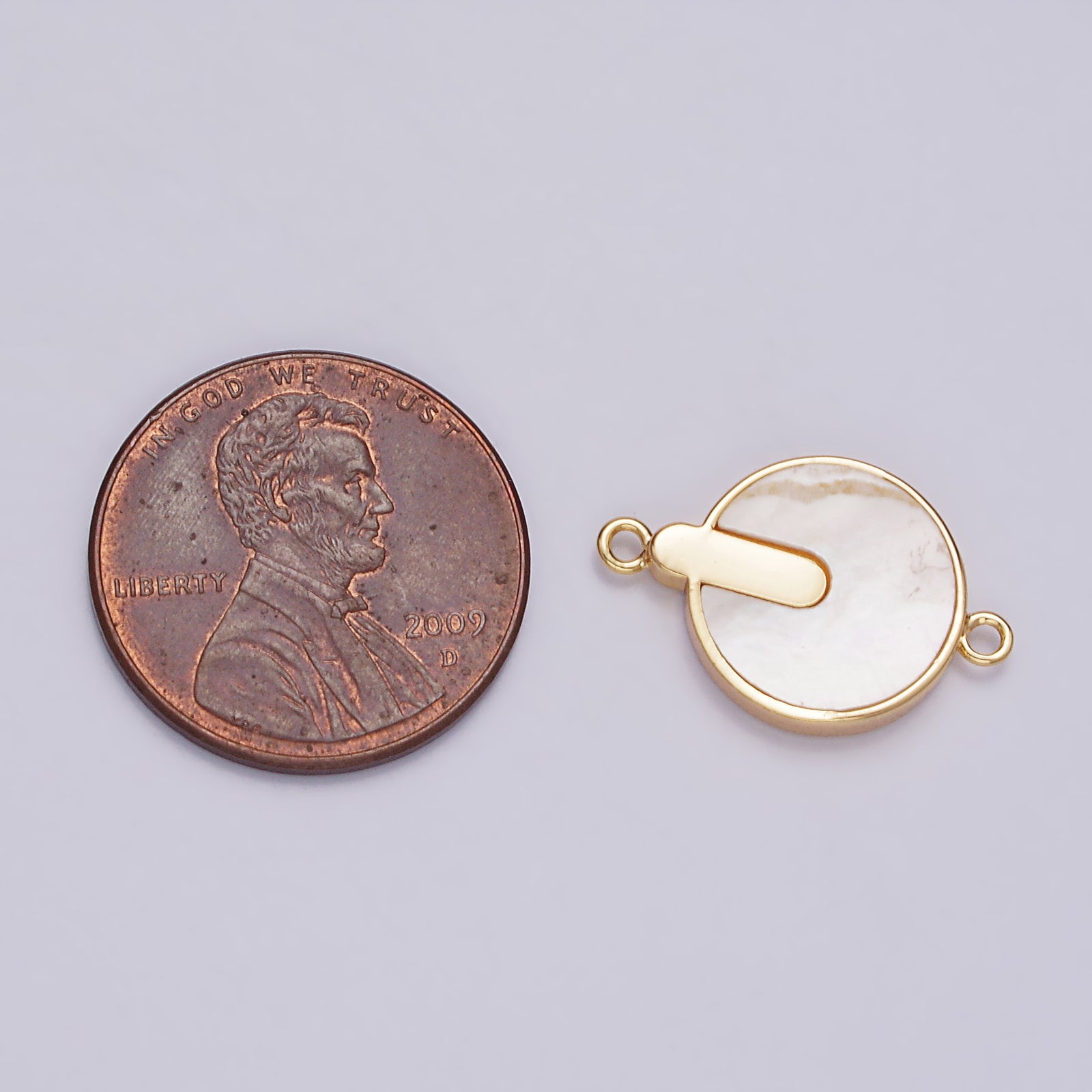 16K Gold plated 12mm Bar Lined Shell Pearl Round Minimalist Bezel Connector | G694 - DLUXCA