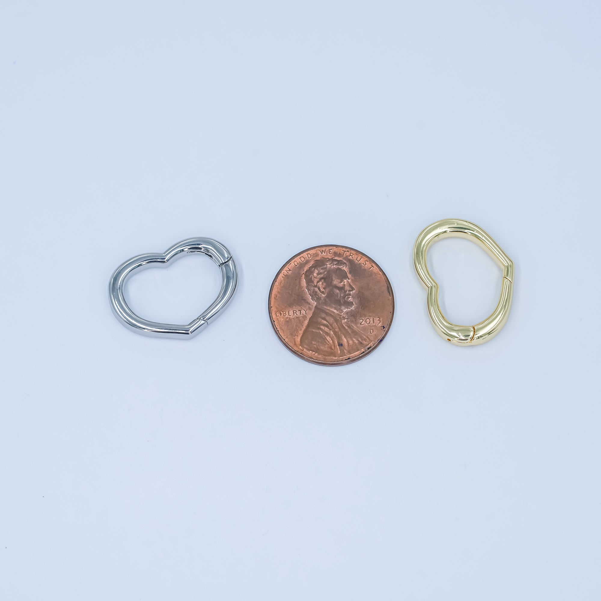 24K Gold plated 14.8mm Minimalist Heart Push Gate Finding in Gold & Silver | Z1136
