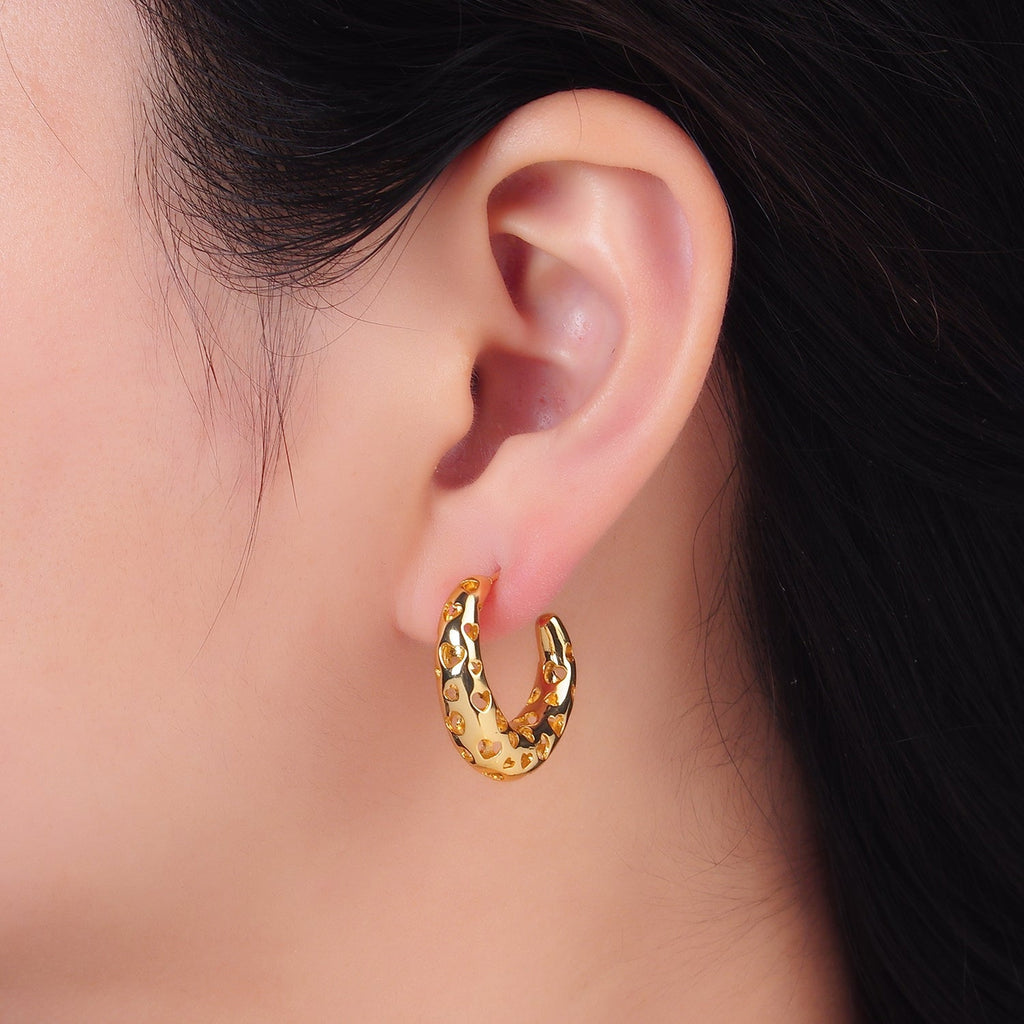 24K Gold plated Heart Open Filigree C-Shaped Hoop Earrings | AB738