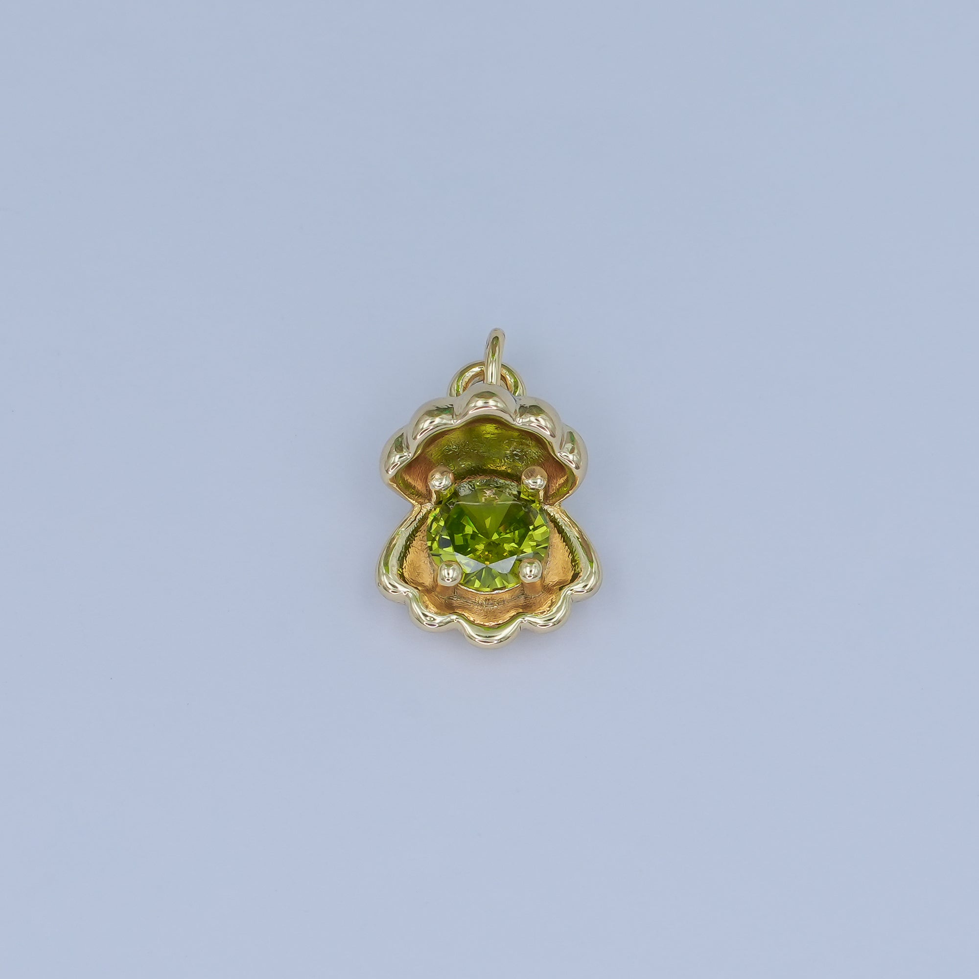 24K Gold plated 14.5mm CZ Sea Shell Clam 3D Multidimensional Charm | N033