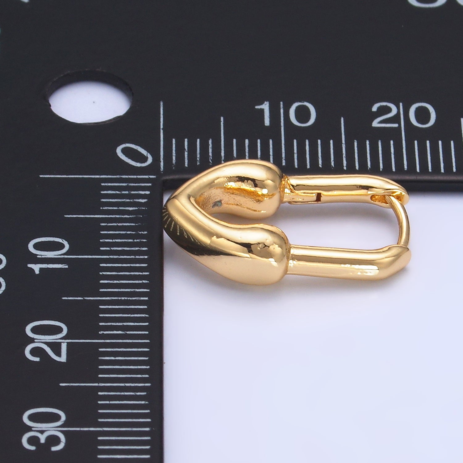 24K Gold plated 20mm Heart Padlock Oblong Hoop Earrings | AB685