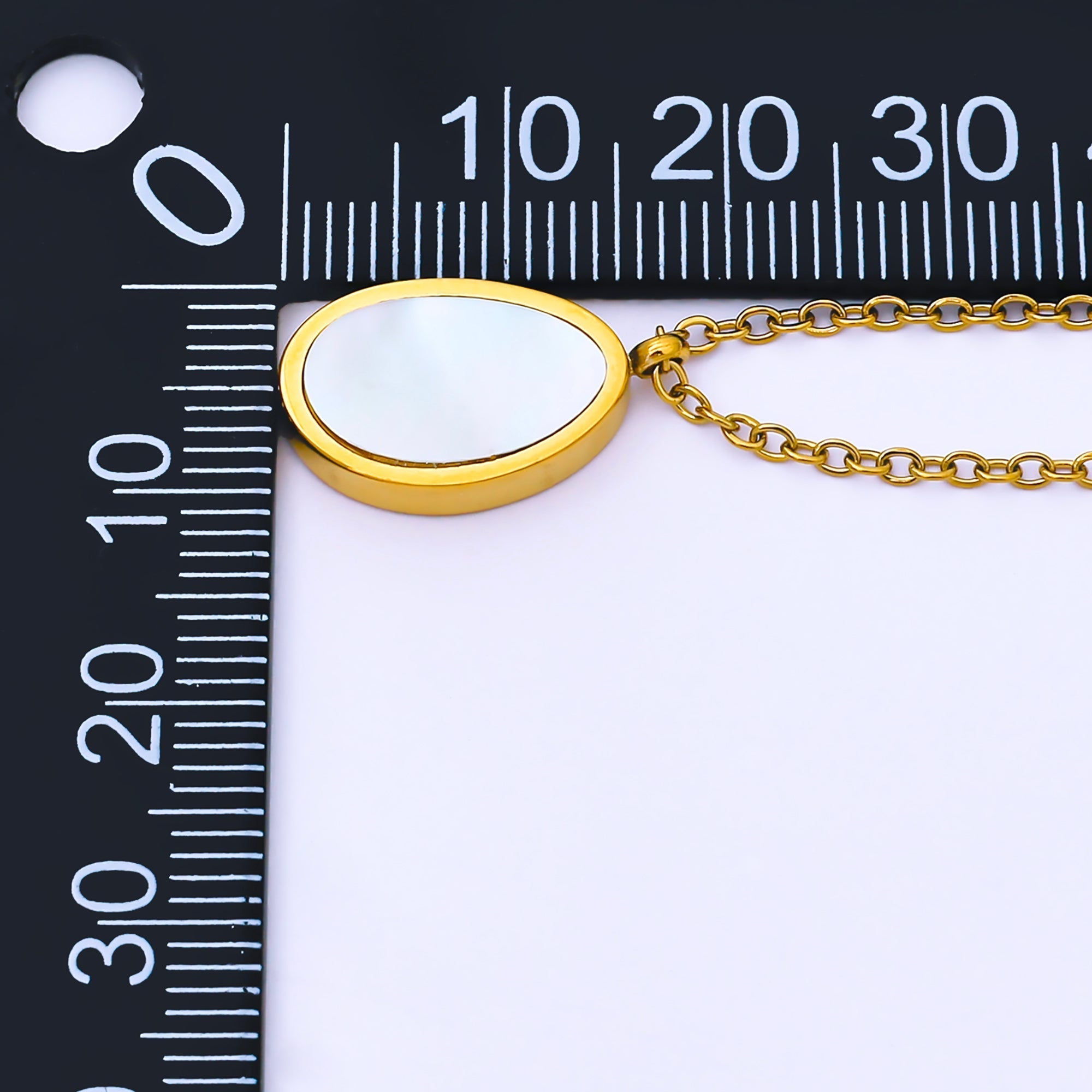 24K Gold plated Shell Pearl Oval Cable 18 Inch Necklace w. 2 Inch Extender | WA-2658