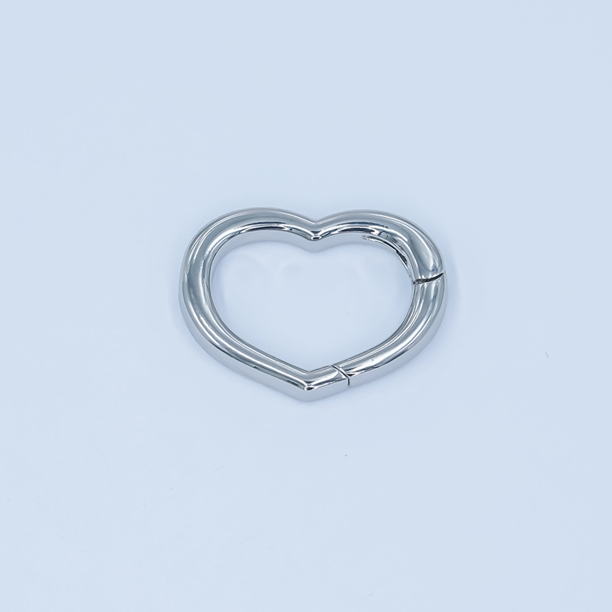 24K Gold plated 14.8mm Minimalist Heart Push Gate Finding in Gold & Silver | Z1136