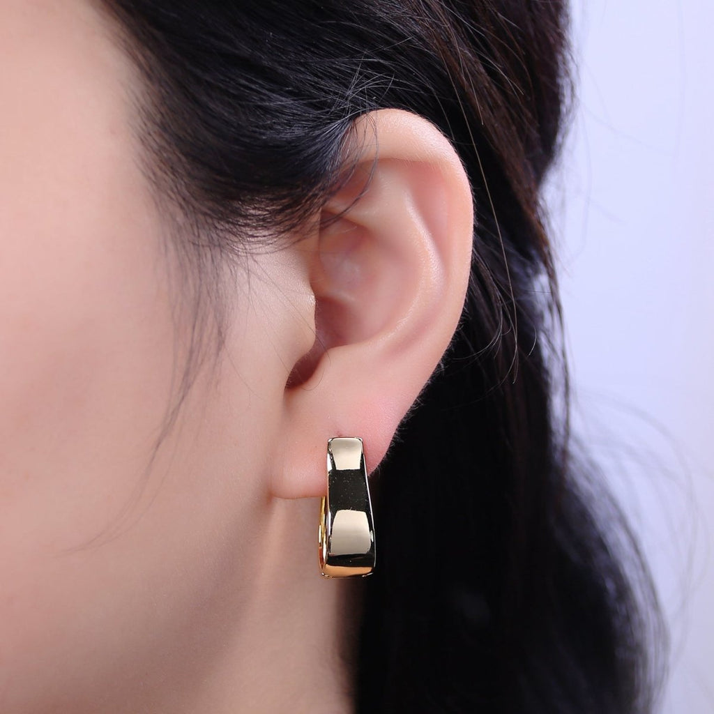 Bold Horseshoe Hoops, Lightweight Gold Oval Hoops, Minimalist Oval Hoops, Simple Gold Oval Hoops, Gold Geometrical Hoops Gold plated T-291 - DLUXCA